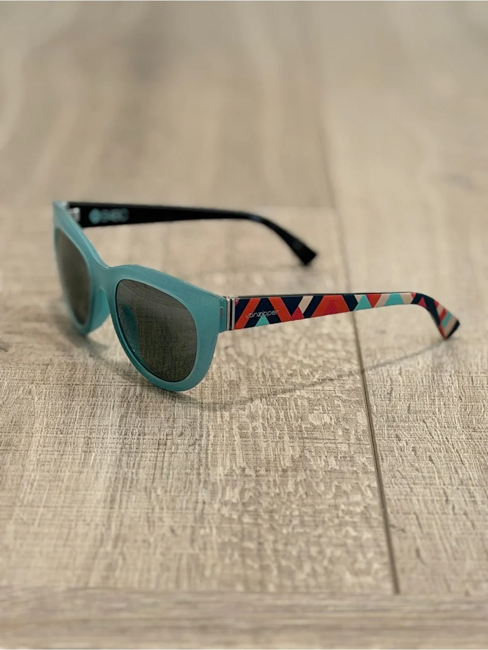 VONZIPPER Cat-Eye Sunglasses